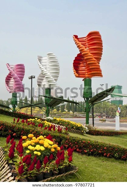 Introduction to Vertical Axis Wind Turbines (VAWTs) Reshaping Renewable Energy